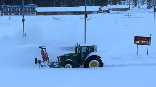 Legger til rette for hestene
