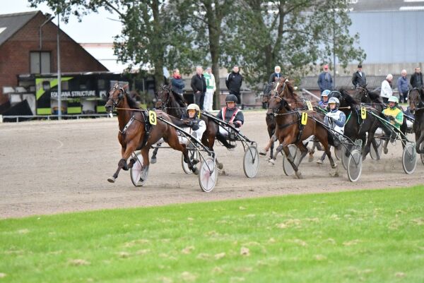 Danskene starter mandag