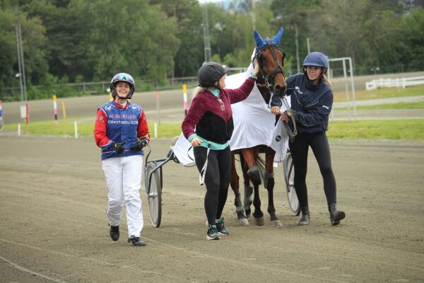 Debutantseier i innledningen