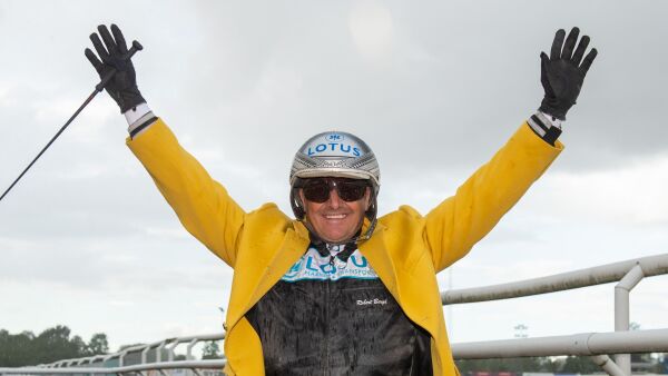 Robert Bergh flytter