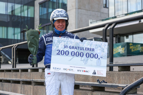200.000.000 i boks