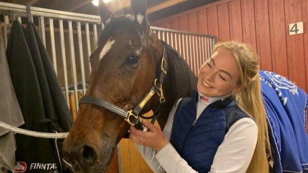- Har meldt ni hester
