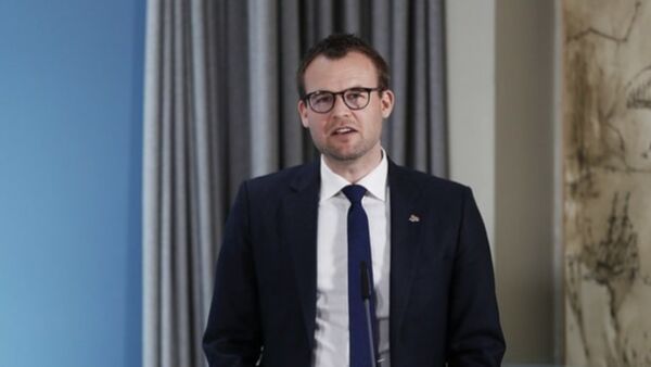Varsler lettelser i tiltakene