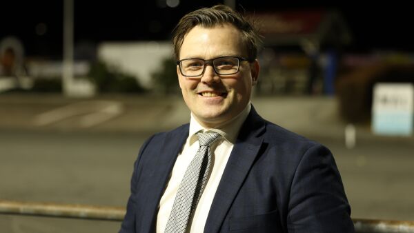 Varsler prisøkning