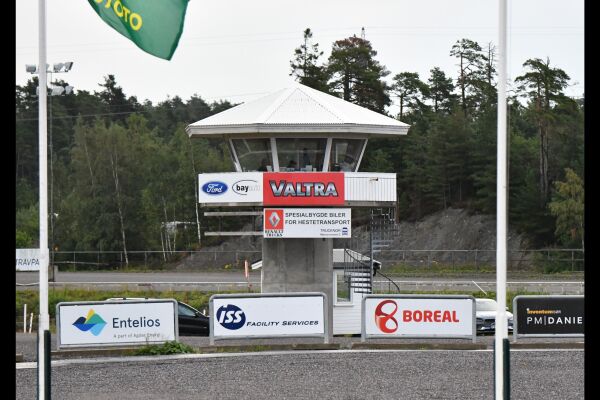Skrev så blekket sprutet