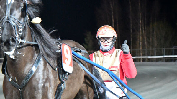 Ny drakt og ny hest