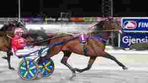 Jakter sin tredje strake