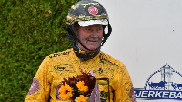 - Reddes av faste avtaler