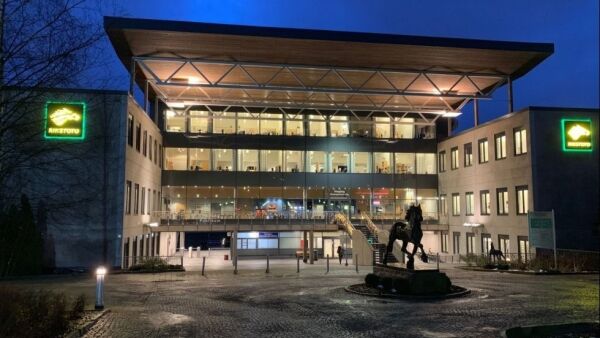 Avgjørelsen trekker ut i tid