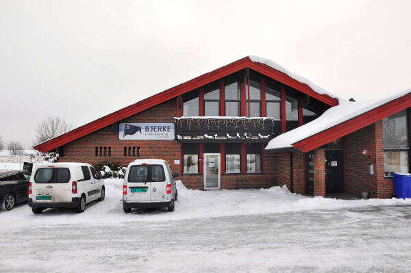 Kutter i prisen for å hjelpe