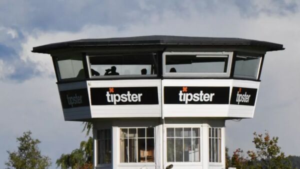 Reiste hjem med bøter