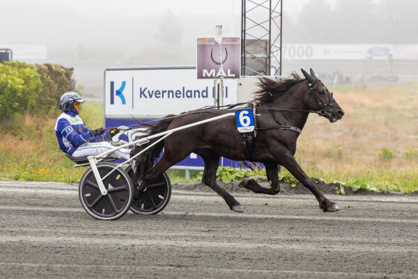 Finpusset Derby-formen med seier
