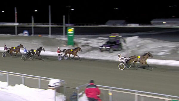 Overlegen tross galopp