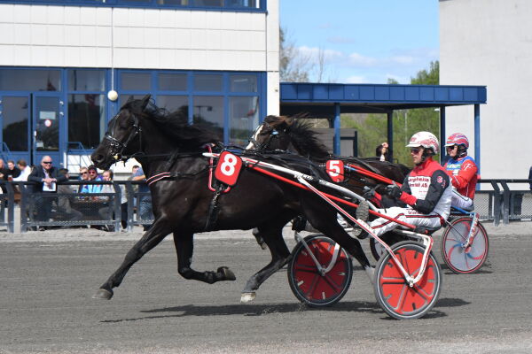 - Klar rekordforbedring inne