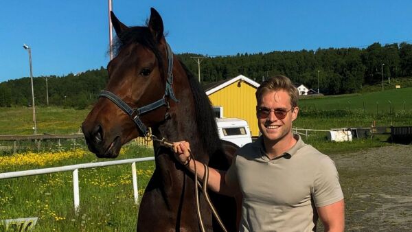 Ny hest på Farmen-Sindre