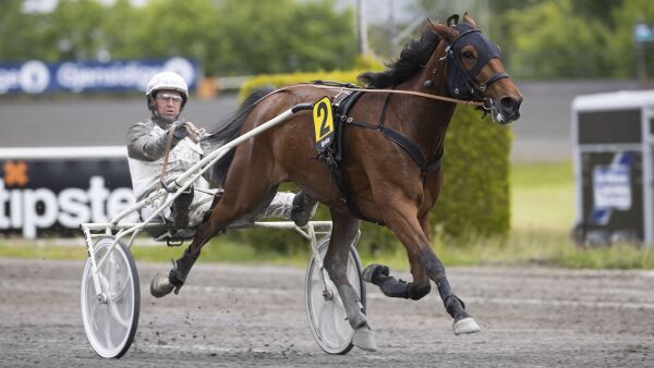 Fidanza fløy forbi