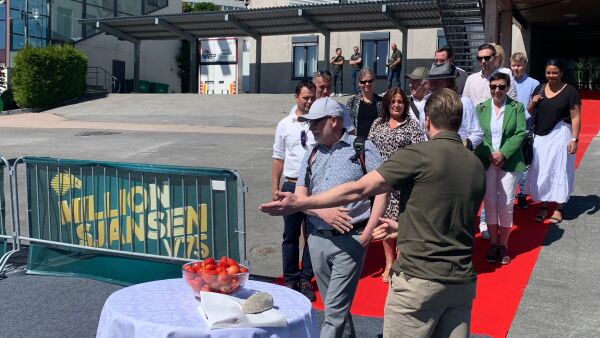 De kjemper om en million