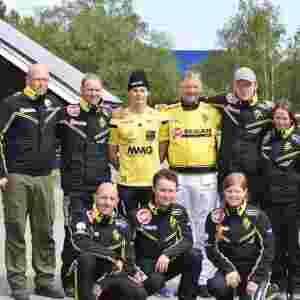 - Styrer sporten utfor stupet