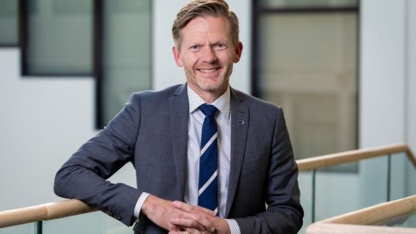 - Be om en utsettelse