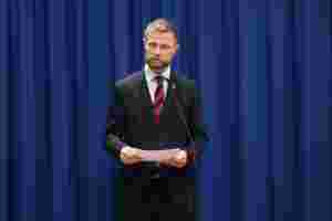 Pressekonferanse klokken 10