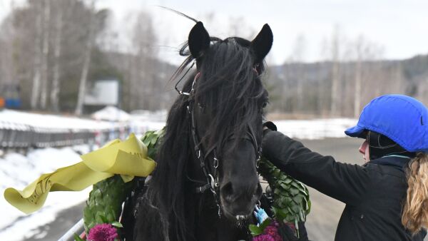 Nå er døren på gløtt