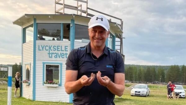 Selger luksusvillaen og gården – igjen