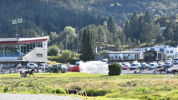 - Måtte avvise folk i porten