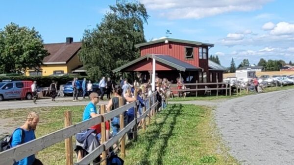 Skal gi barn en opplevelse med hest